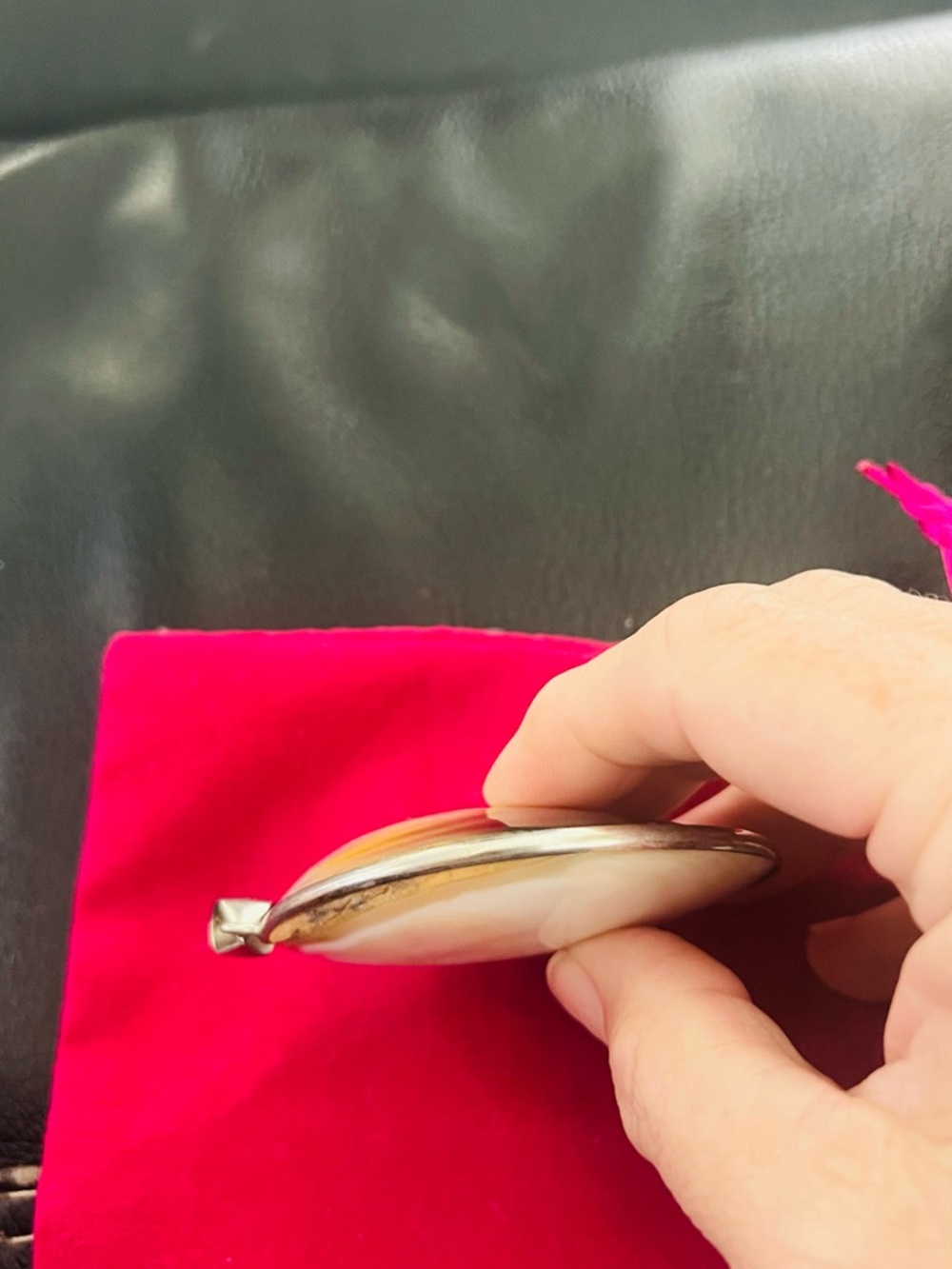 Iridescent Shell Pendant - Picture 3 of 11